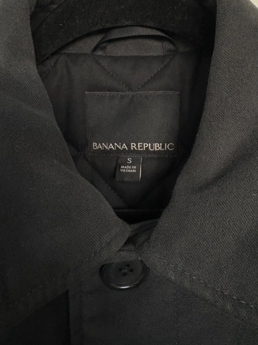 Banana Republic Men’s Black Button down Coat